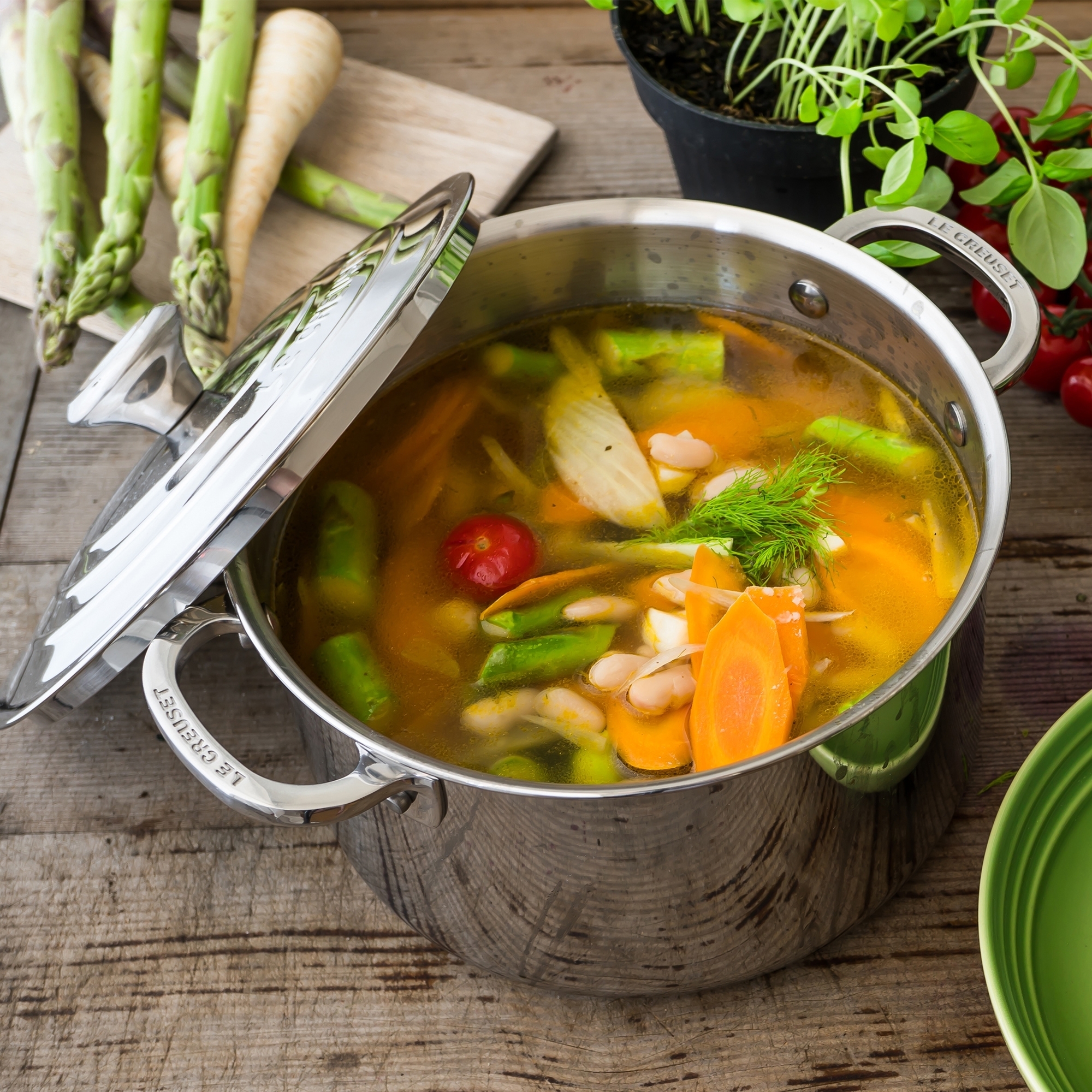 Le Creuset - 3-ply Plus Casserole Le Creuset - 3-ply Plus Casserole