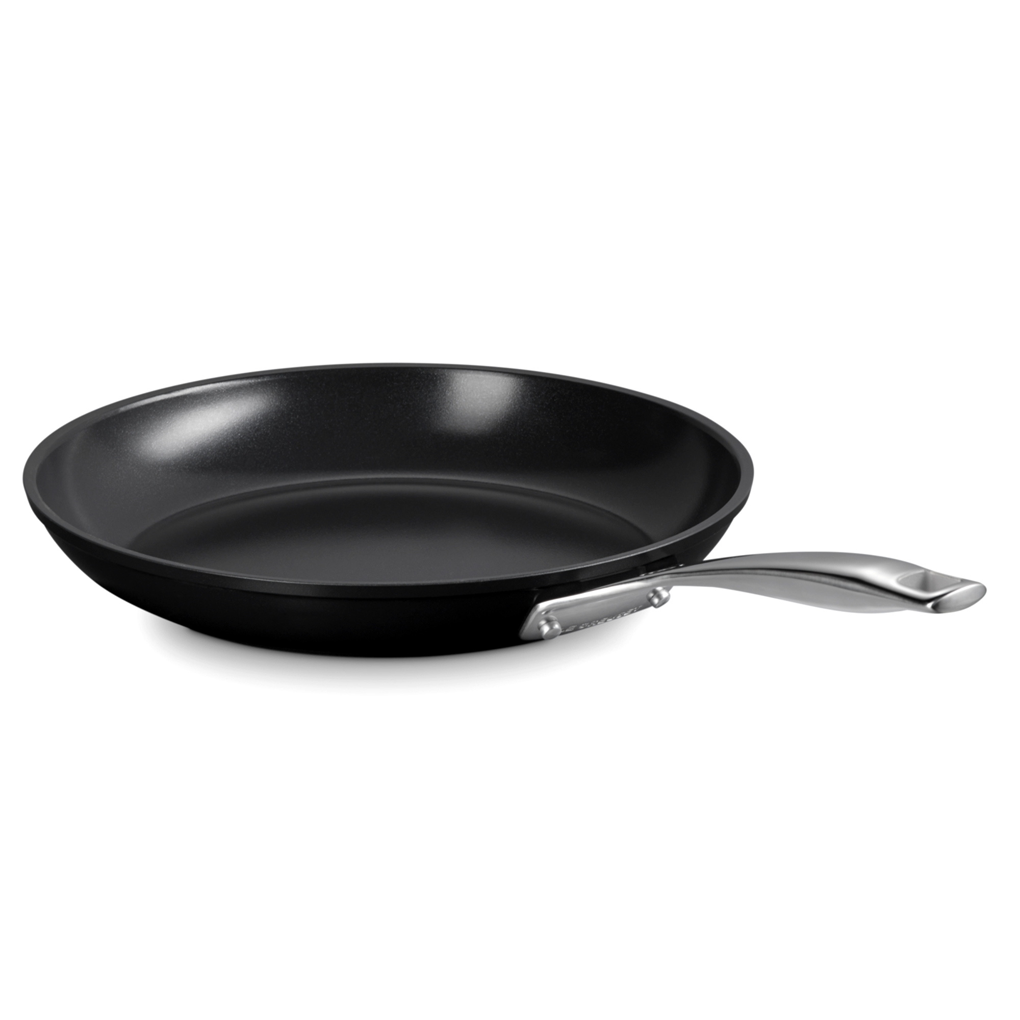 Le Creuset - 2-piece flat pan set 24 & 28 cm - Essential Non-Stick Ceramic Le Creuset - 2-piece flat pan set 24 & 28 cm - Essential Non-Stick Ceramic