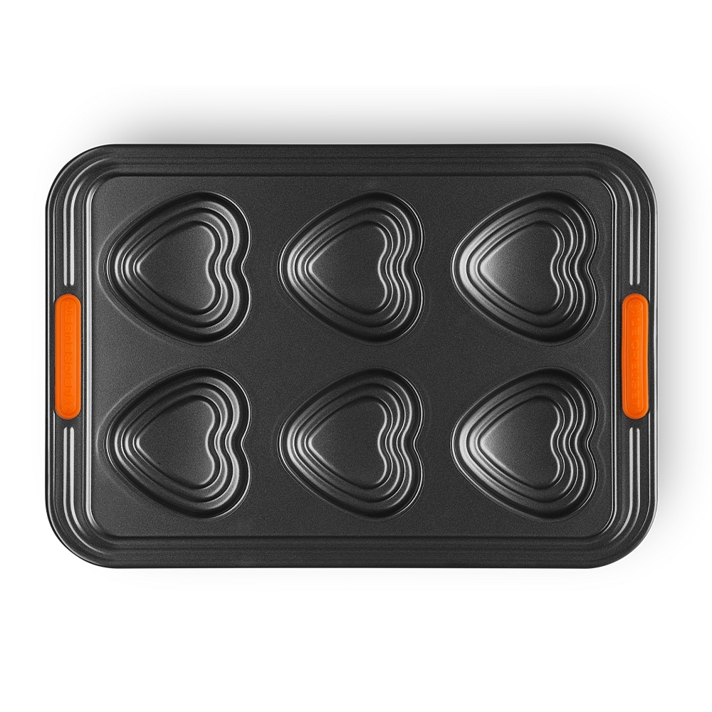 Le Creuset - 6er Herzform mit Stufen Le Creuset - 6er Herzform mit Stufen