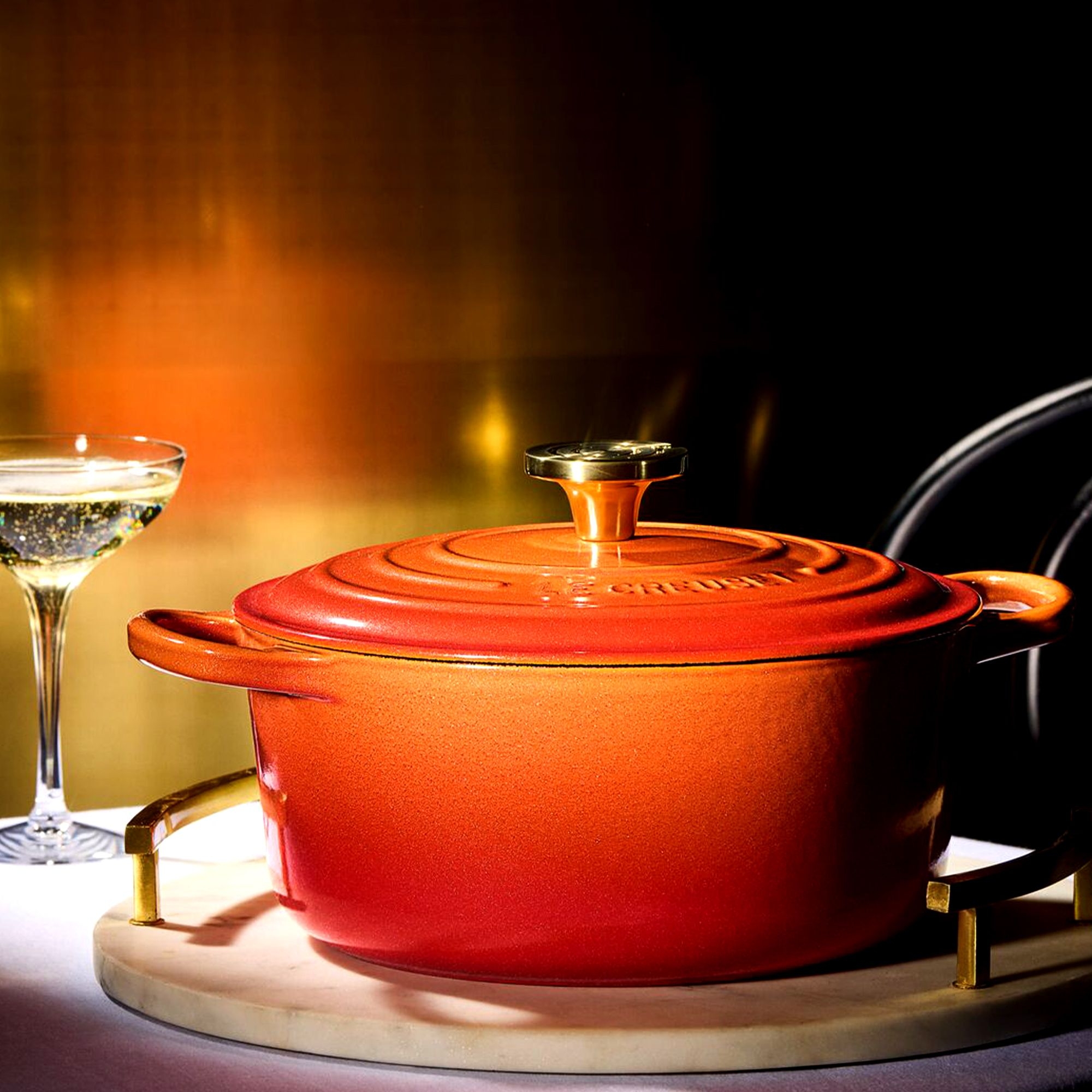 Le Creuset - Signature Bräter Rund 20 cm - FLAMME DORÉE Le Creuset - Signature Bräter Rund 20 cm - FLAMME DORÉE