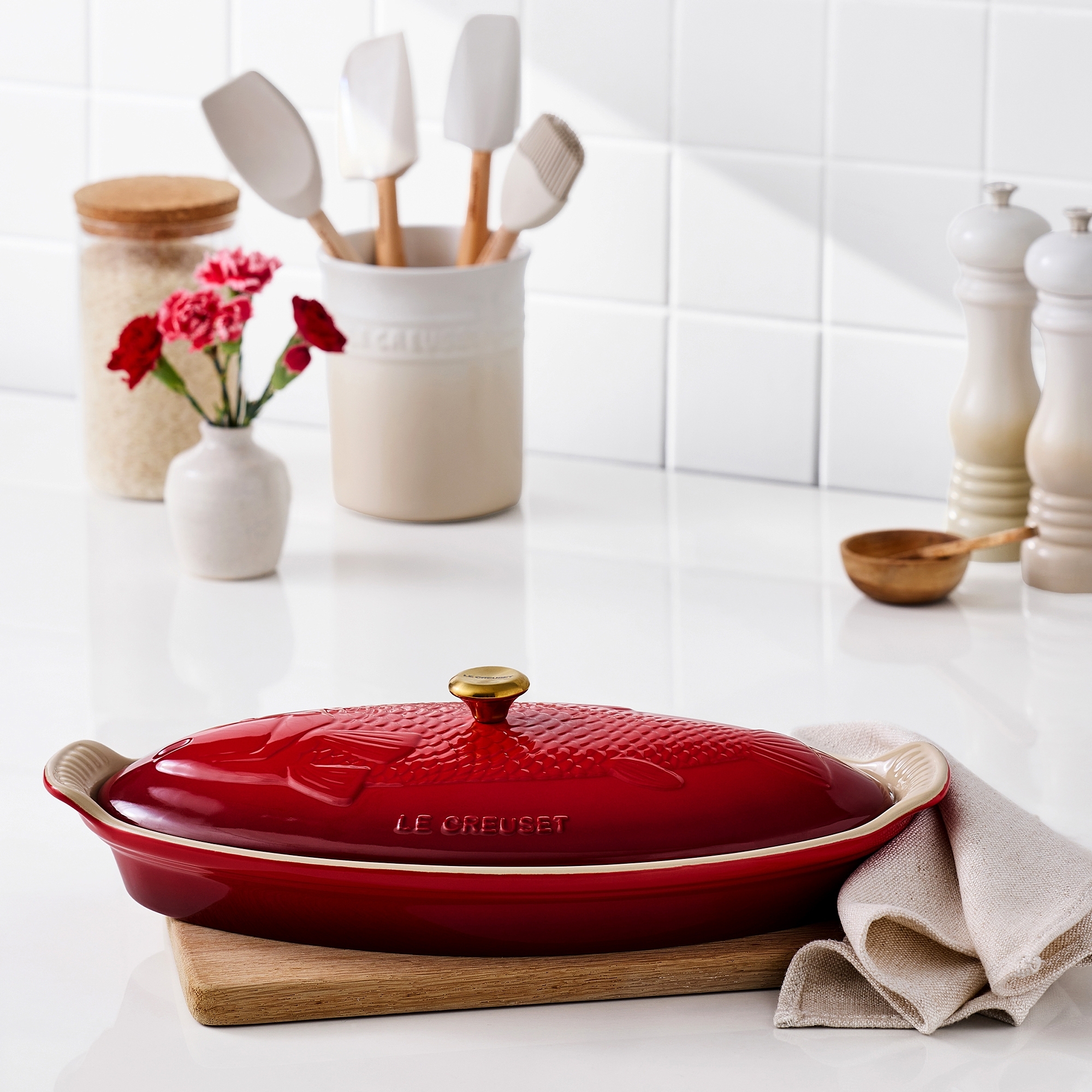 Le Creuset - Fischbackform Tradition mit Deckel 1,6 L Le Creuset - Fischbackform Tradition mit Deckel 1,6 L