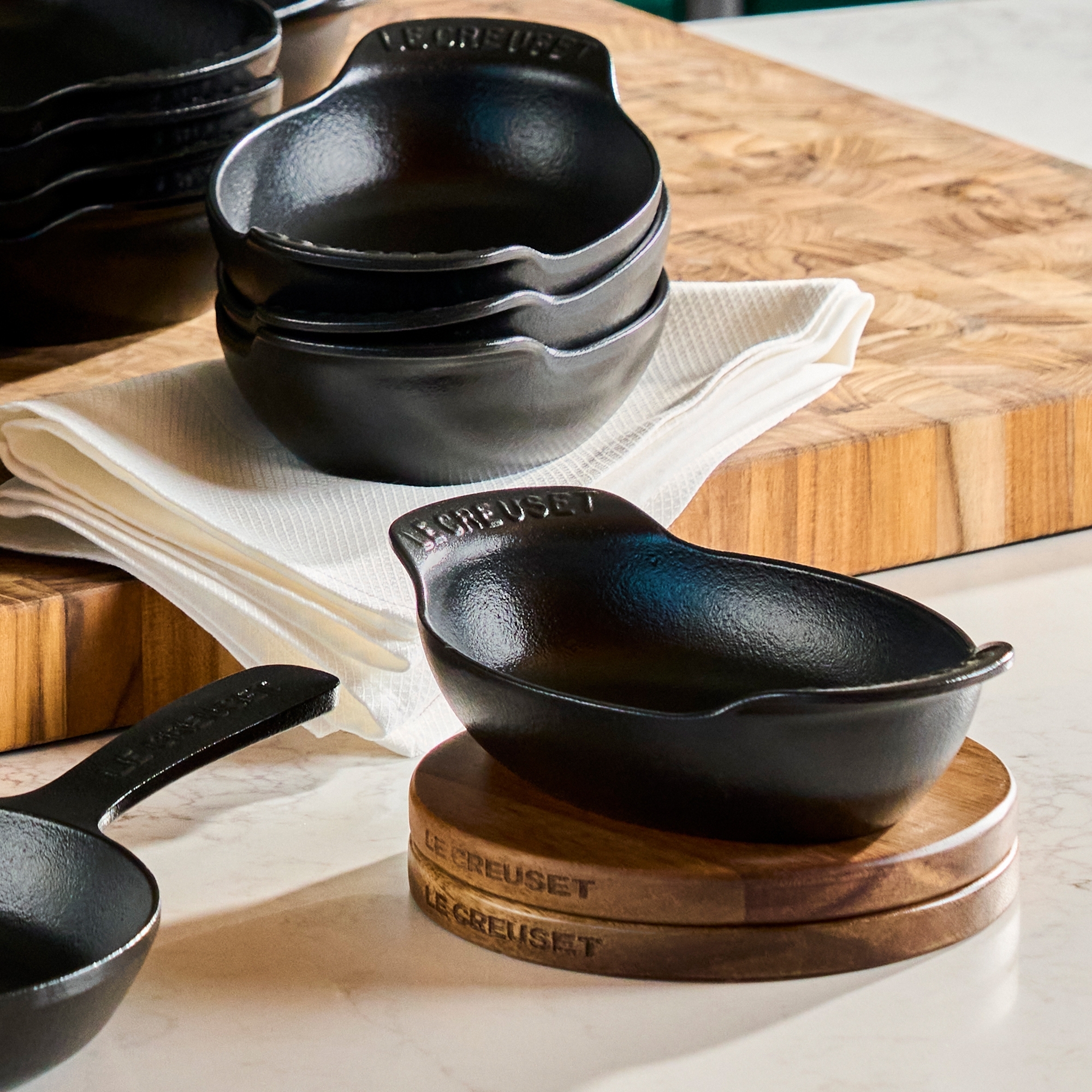 Le Creuset - Mini baking tin oval set of 4 - Black matt - Gourmand Collection Le Creuset - Mini baking tin oval set of 4 - Black matt - Gourmand Collection