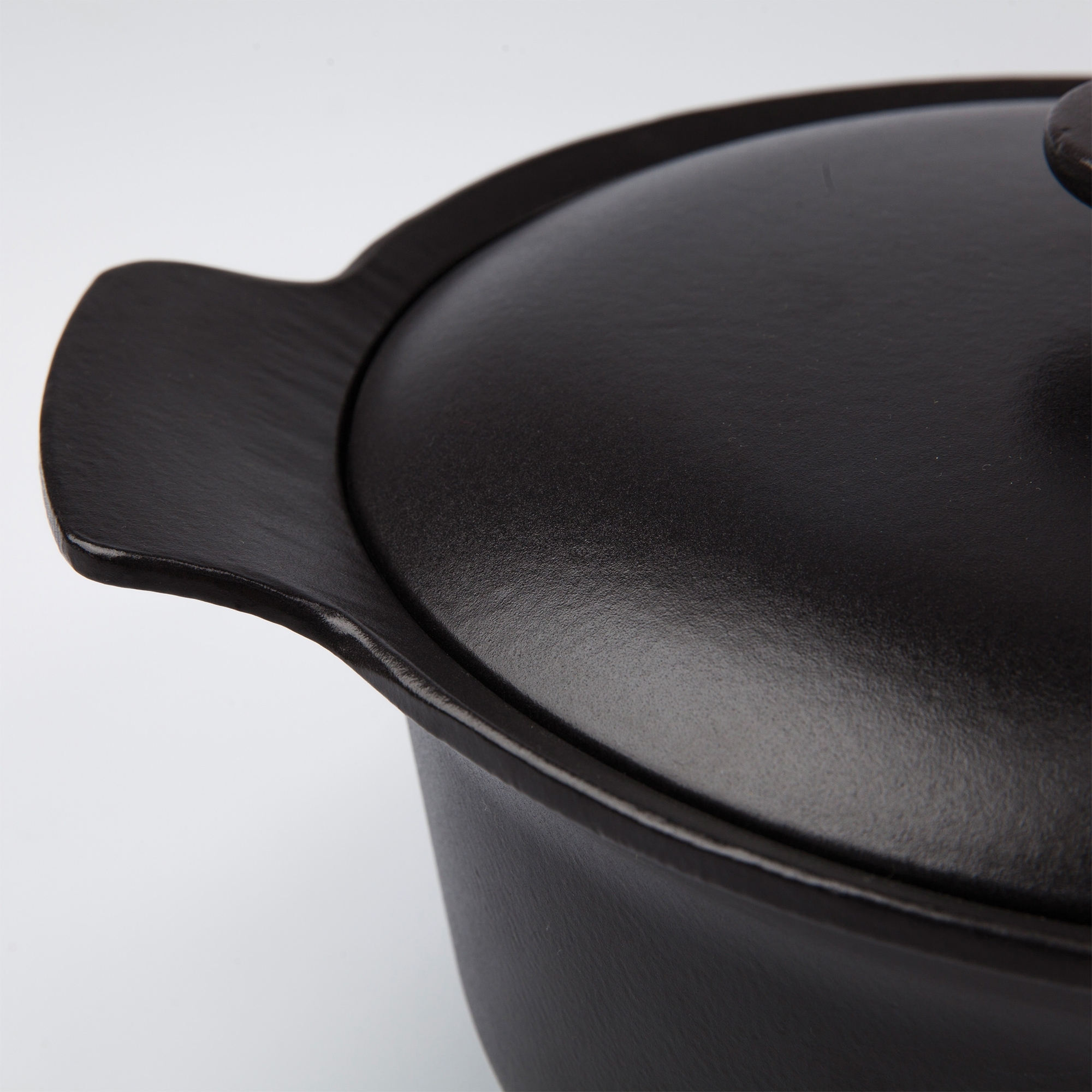 BergHOFF - Soup / vegetable pot with lid made of cast iron 24cm
