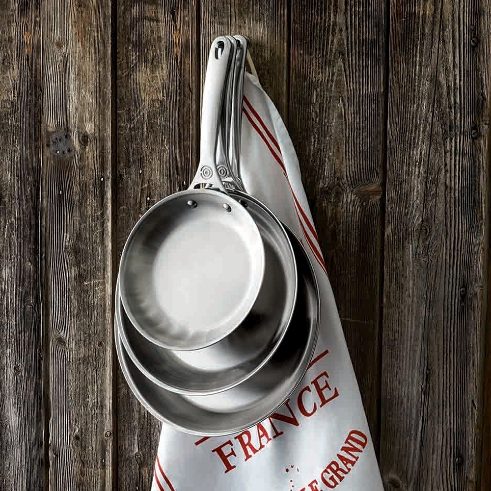 Le Creuset - 3-ply Frying Pan Le Creuset - 3-ply Frying Pan