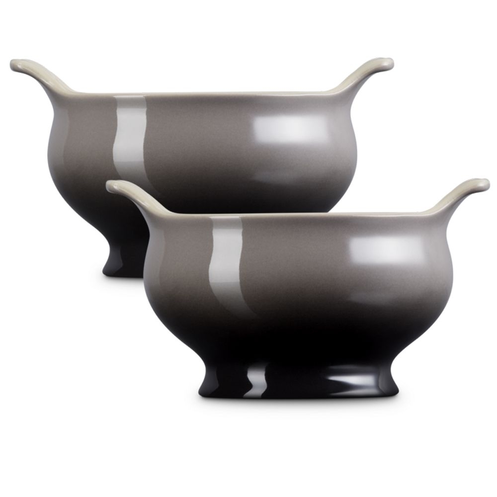 Zwei graue Porzellan-Saucieren mit Griffen