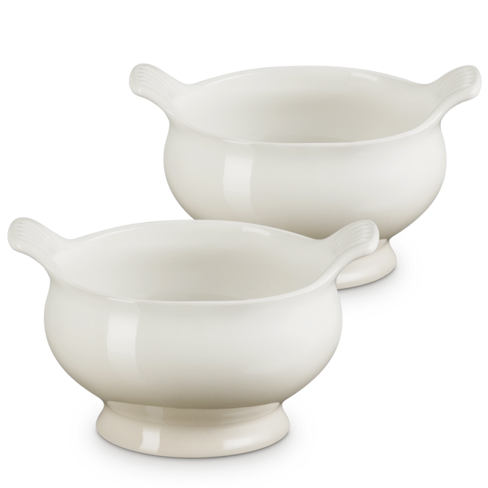 Zwei weiße Suppentassen mit Henkeln aus Porzellan