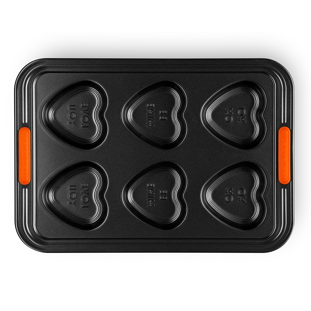 Le Creuset - Conversation Heart Tray Le Creuset - Conversation Heart Tray