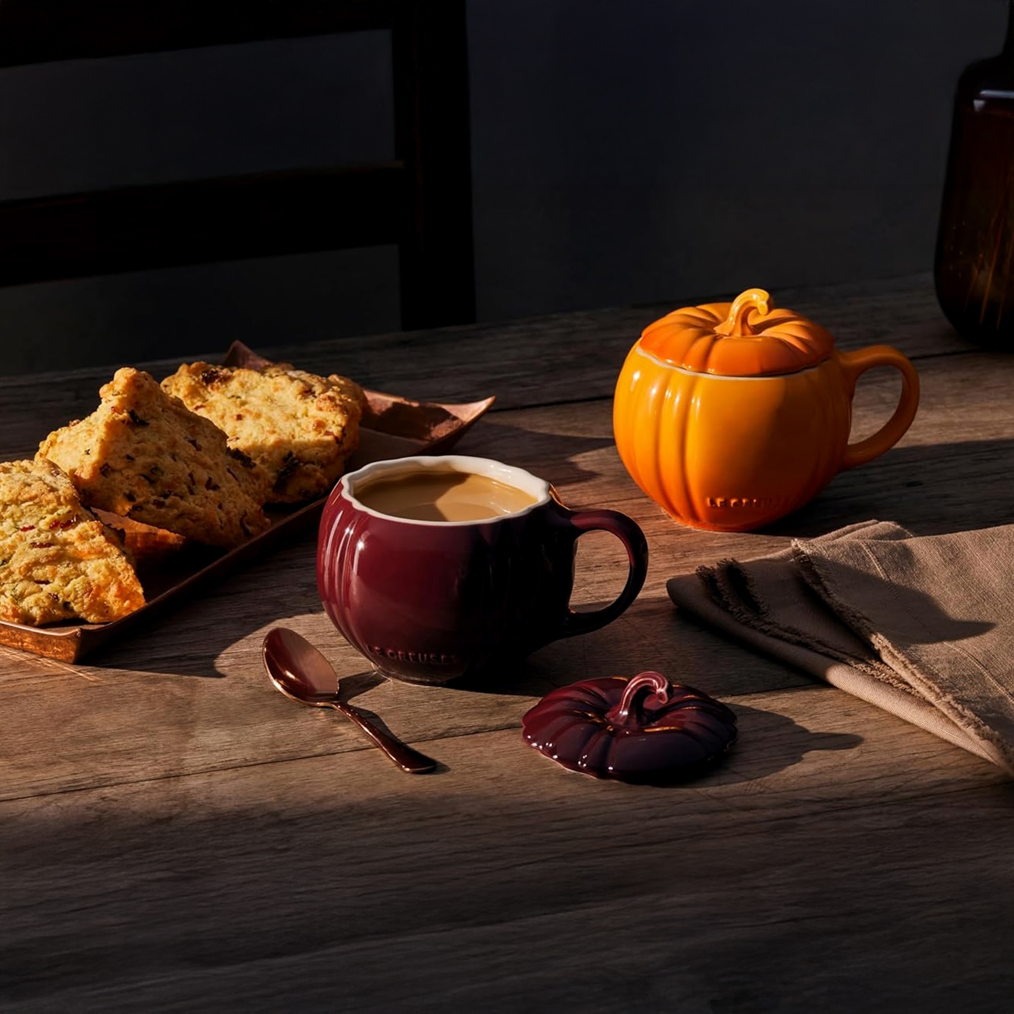 Le Creuset - Becher Kürbis mit Deckel 400 ml - Garnet
