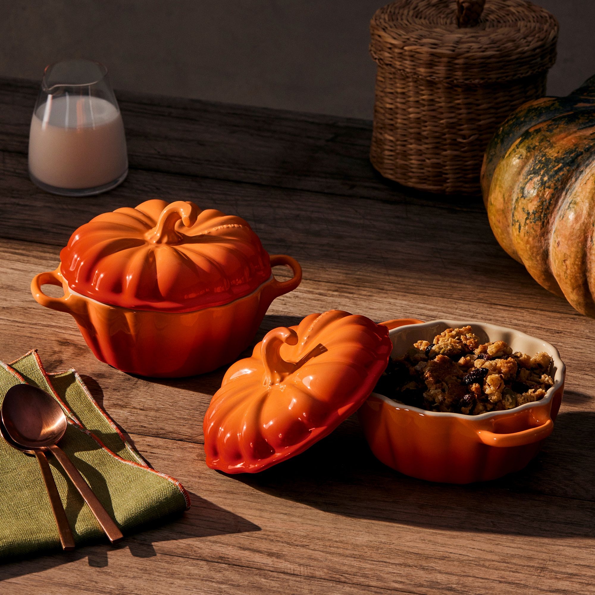 Le Creuset - Pumpkin Mini Casserole 350 ml - Volcanic Le Creuset - Pumpkin Mini Casserole 350 ml - Volcanic