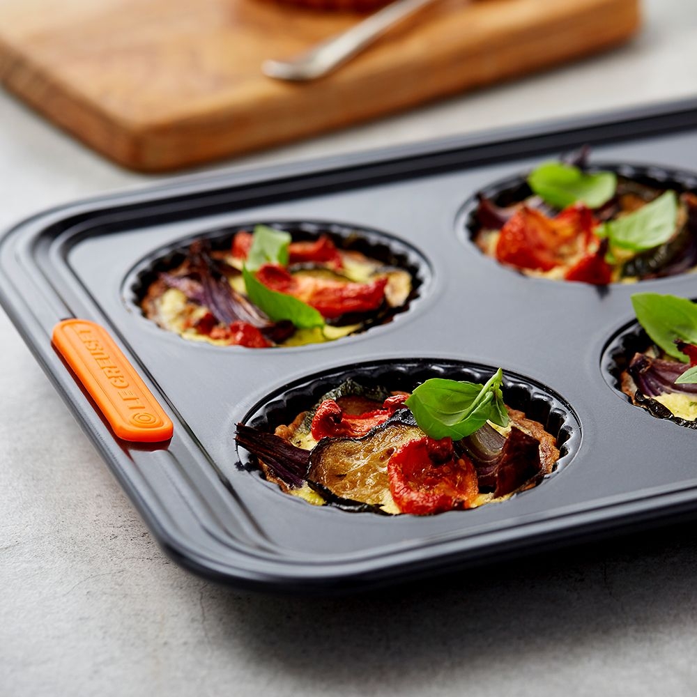 Le Creuset - Fluted Tart Tin Tray 6 Cup Le Creuset - Fluted Tart Tin Tray 6 Cup