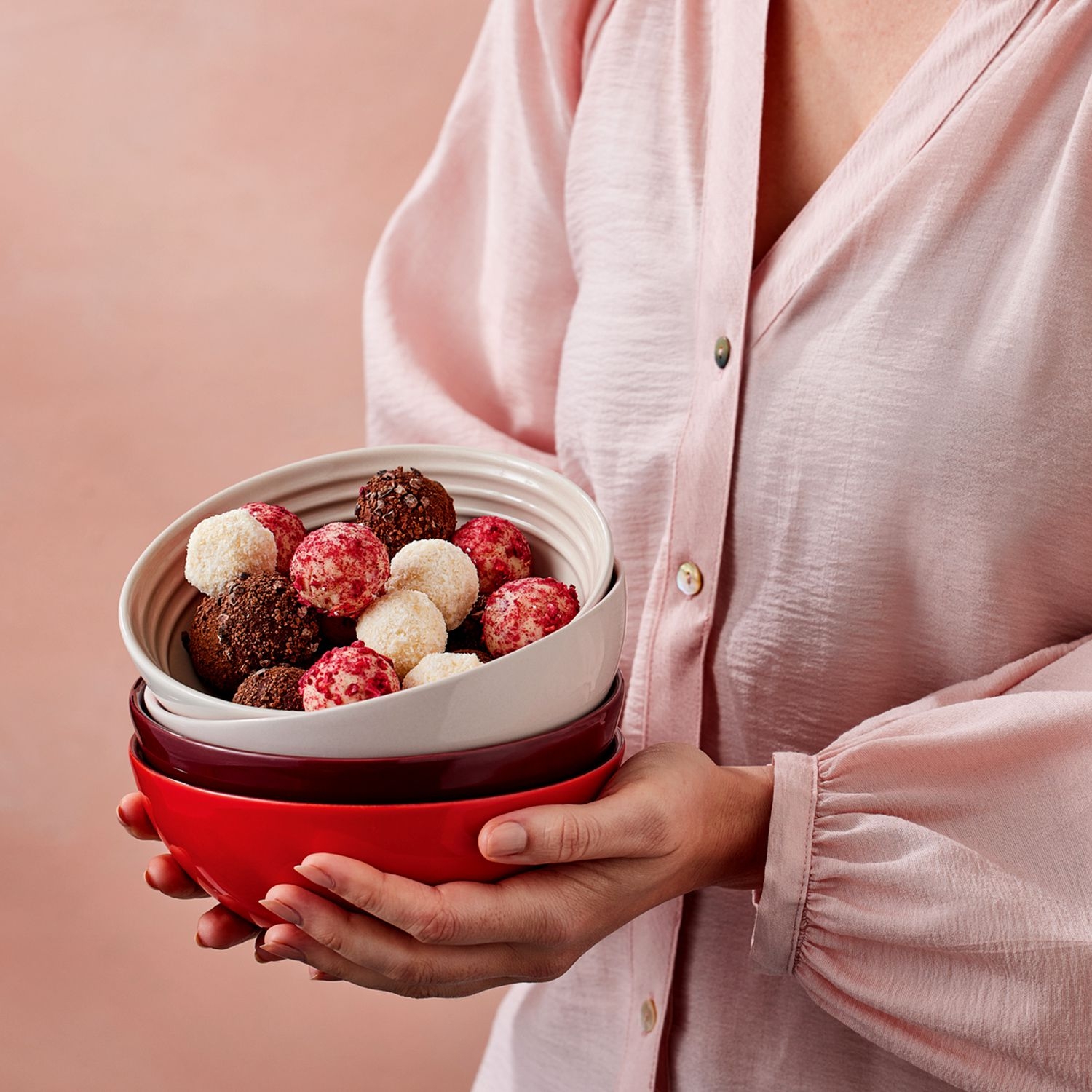 Le Creuset - Set of 4 Cereal Bowls 16 cm - Petits Fours Le Creuset - Set of 4 Cereal Bowls 16 cm - Petits Fours