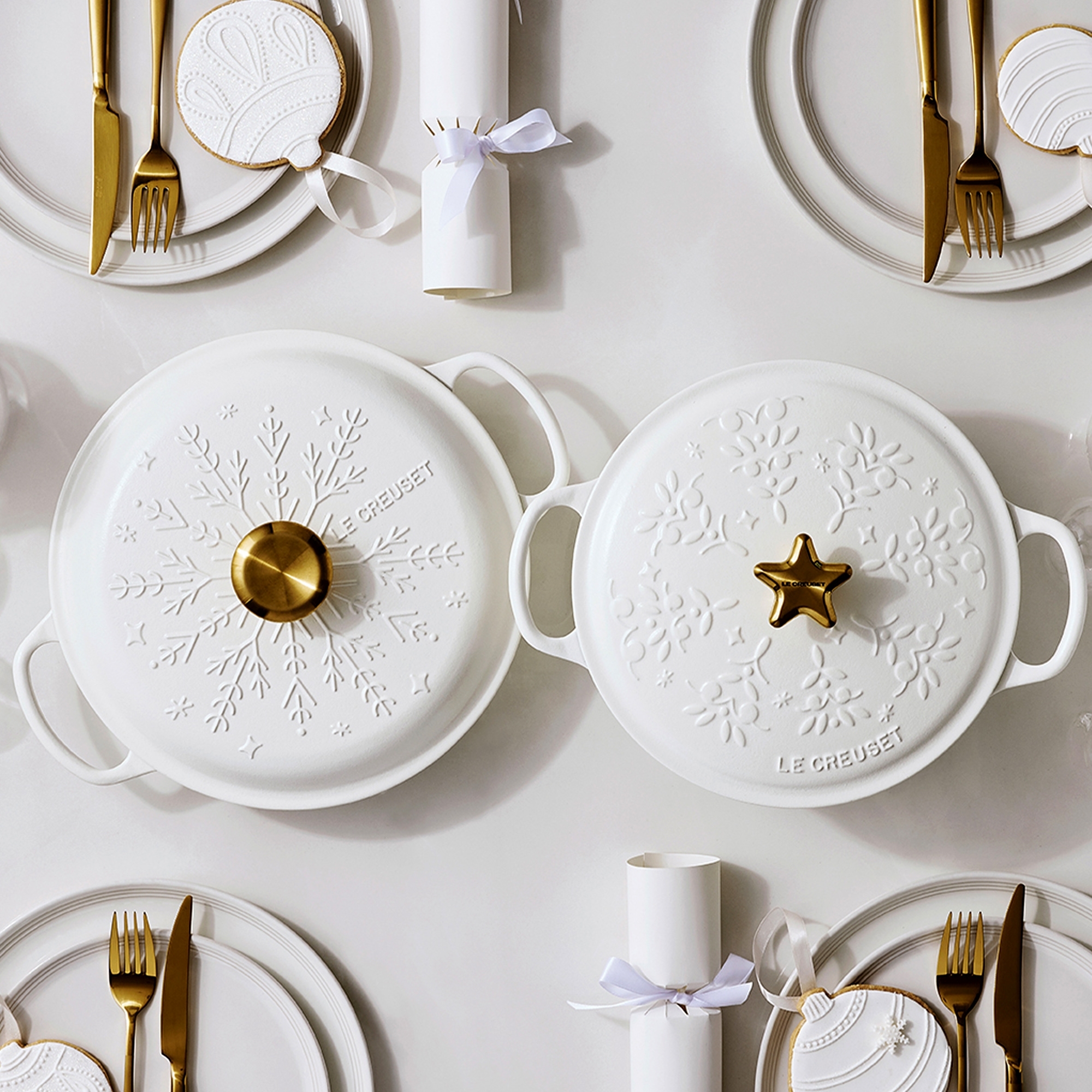 Le Creuset - Gourmet-Profitopf Schneeflocke mit Goldknopf 26 cm