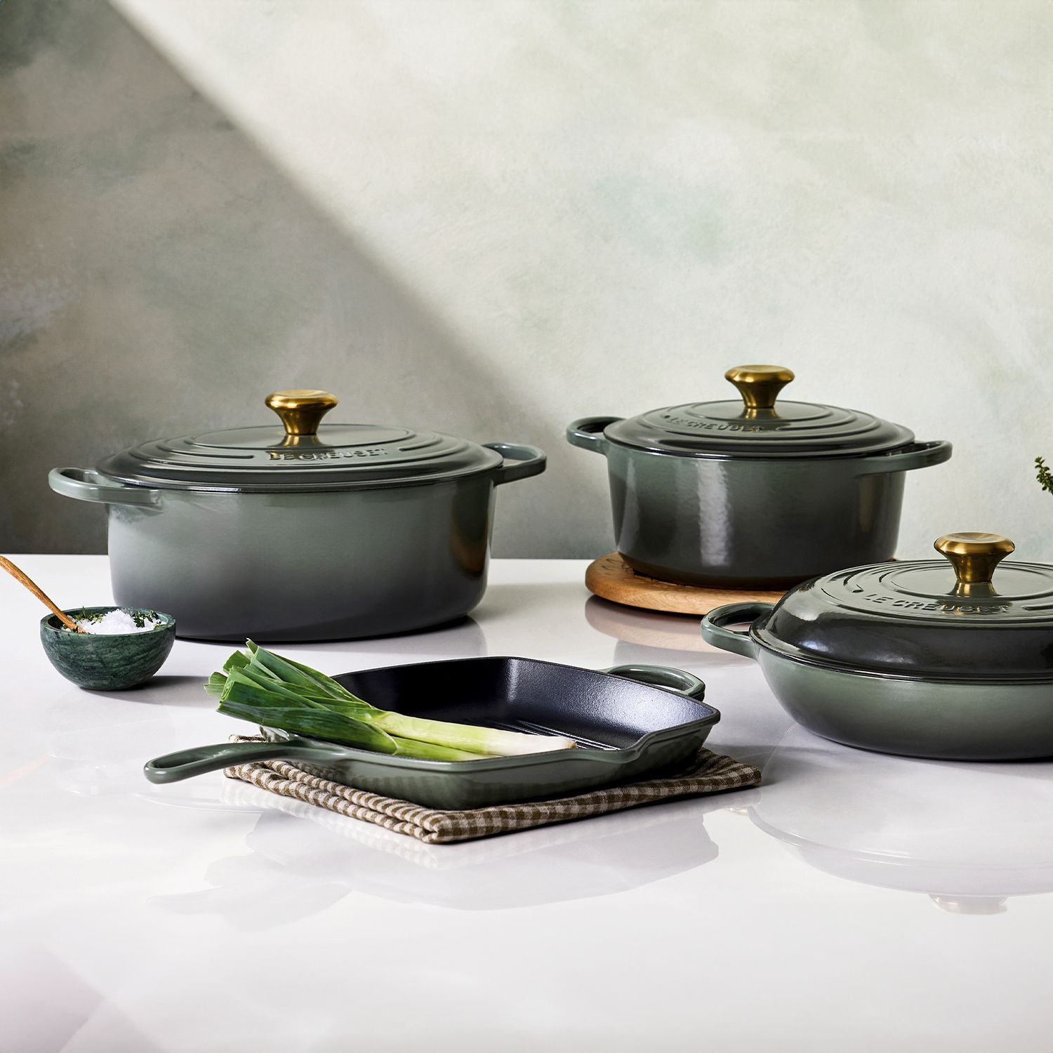 Le Creuset - Signature oval Casserole Le Creuset - Signature oval Casserole