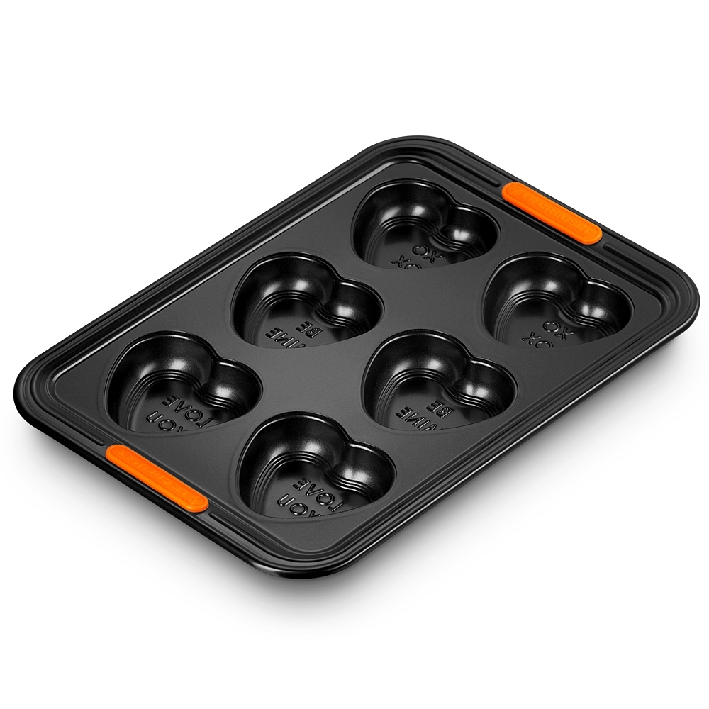 Le Creuset - Conversation Heart Tray Le Creuset - Conversation Heart Tray