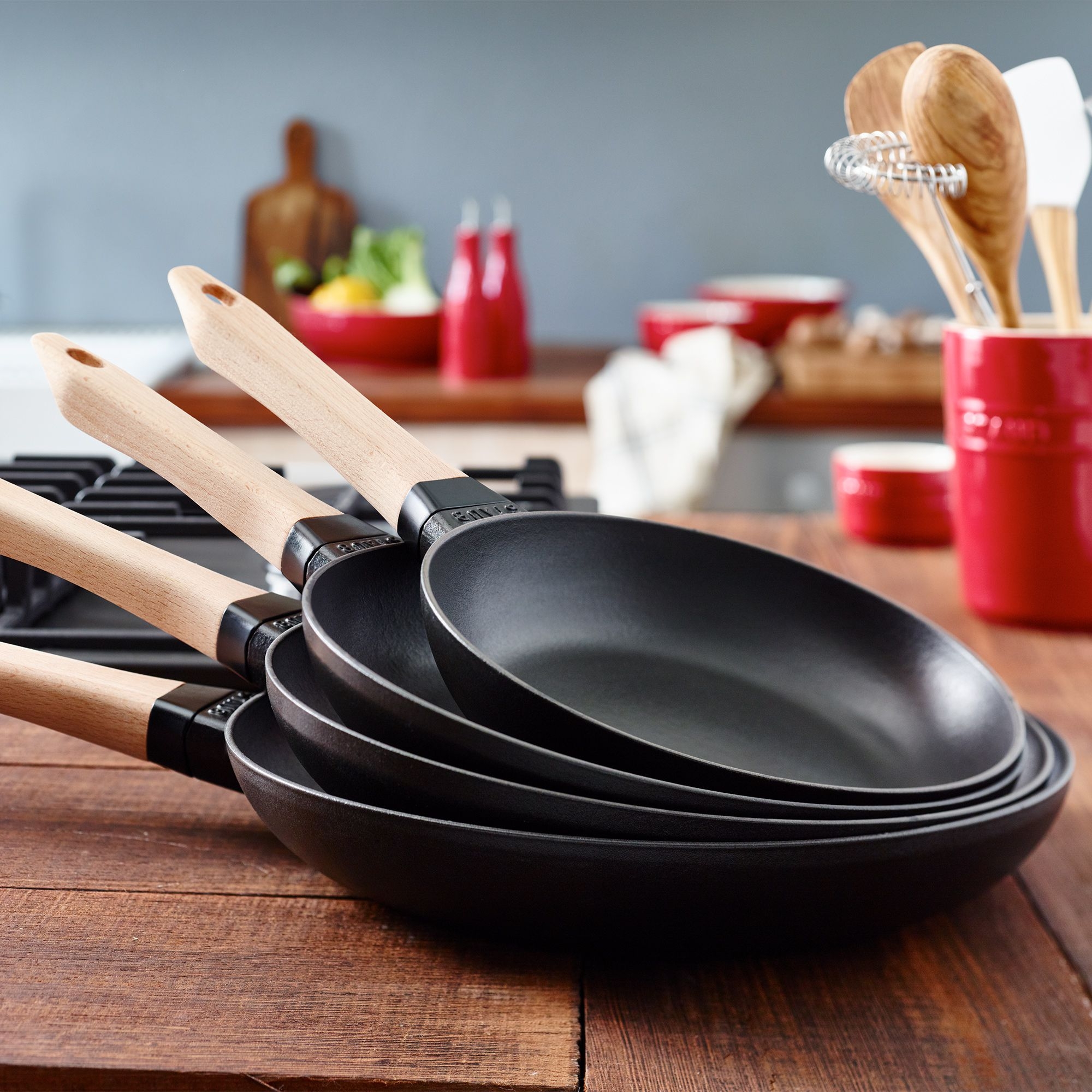 STAUB - Bratpfanne mit Holzgriff | rund | 26 cm
