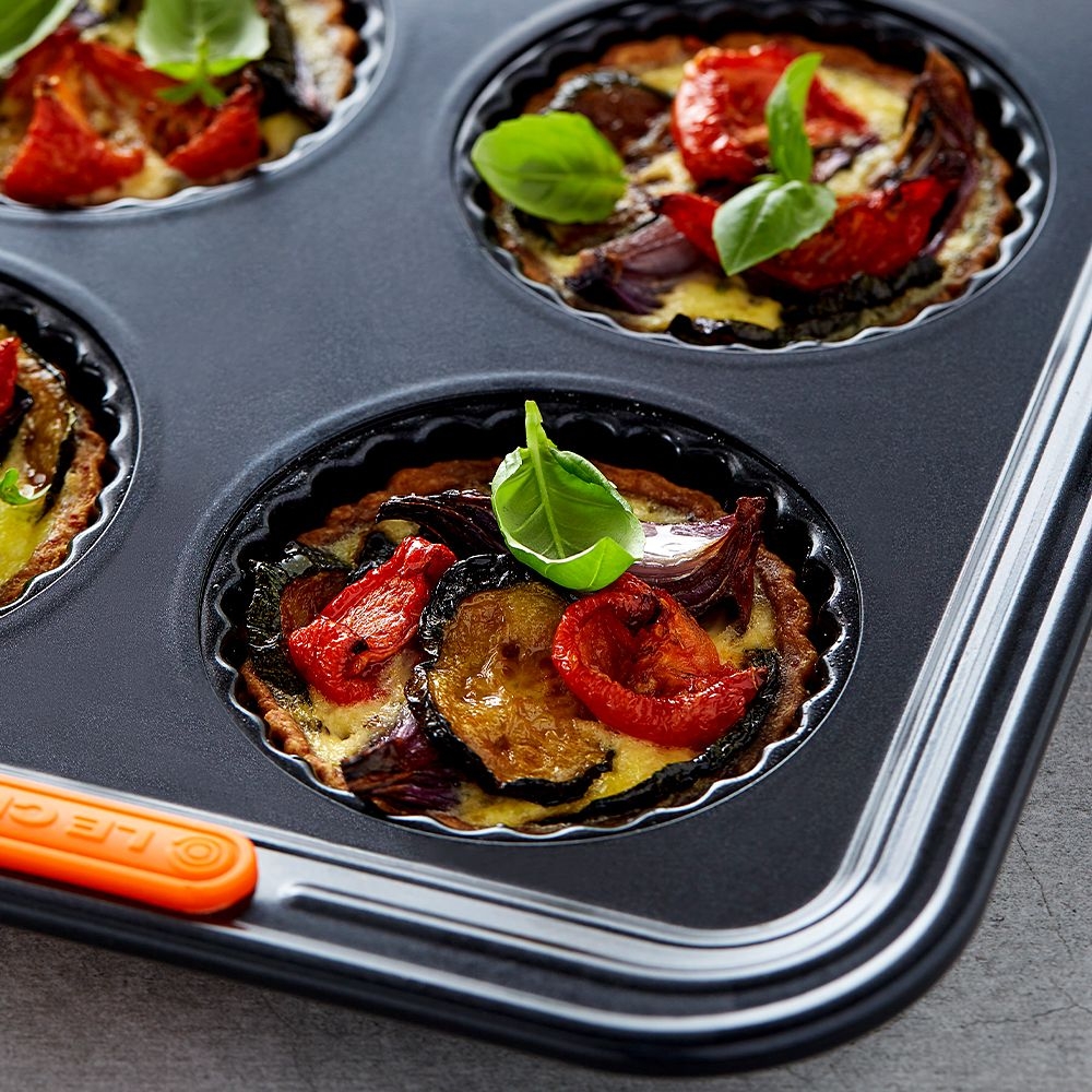 Le Creuset - Fluted Tart Tin Tray 6 Cup Le Creuset - Fluted Tart Tin Tray 6 Cup