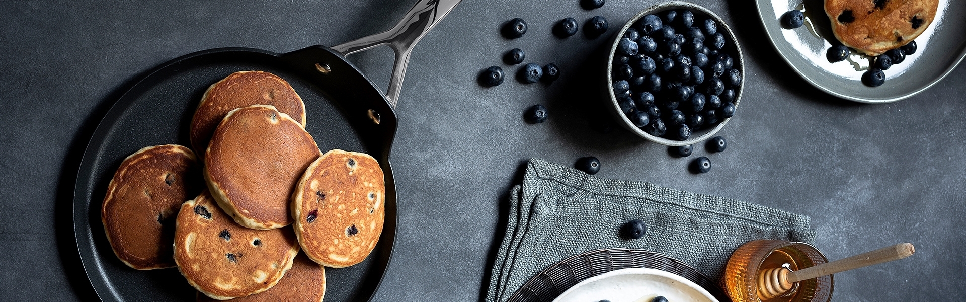 Le Creuset pancake pan/crepe pan 27cm, black