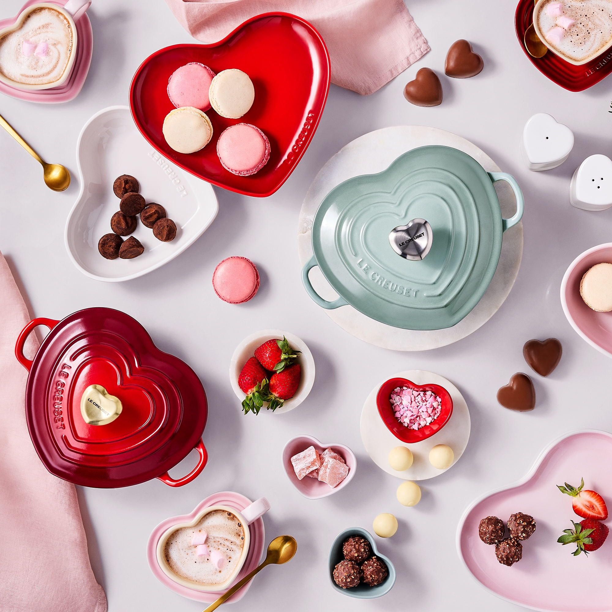 Le Creuset - 2er-Set Herzbecher mit Untertassen 200 ml - Heart Collection