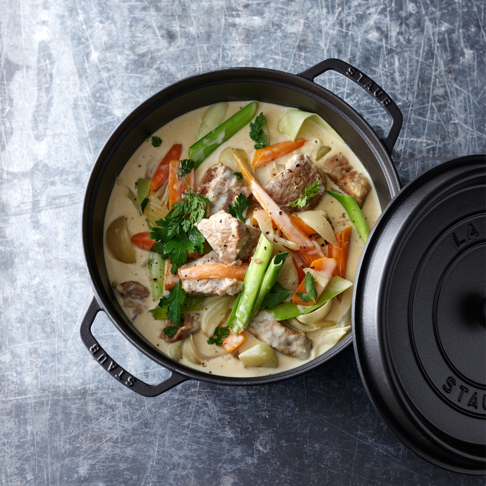 STAUB - Cocotte | round | 28 cm | Black