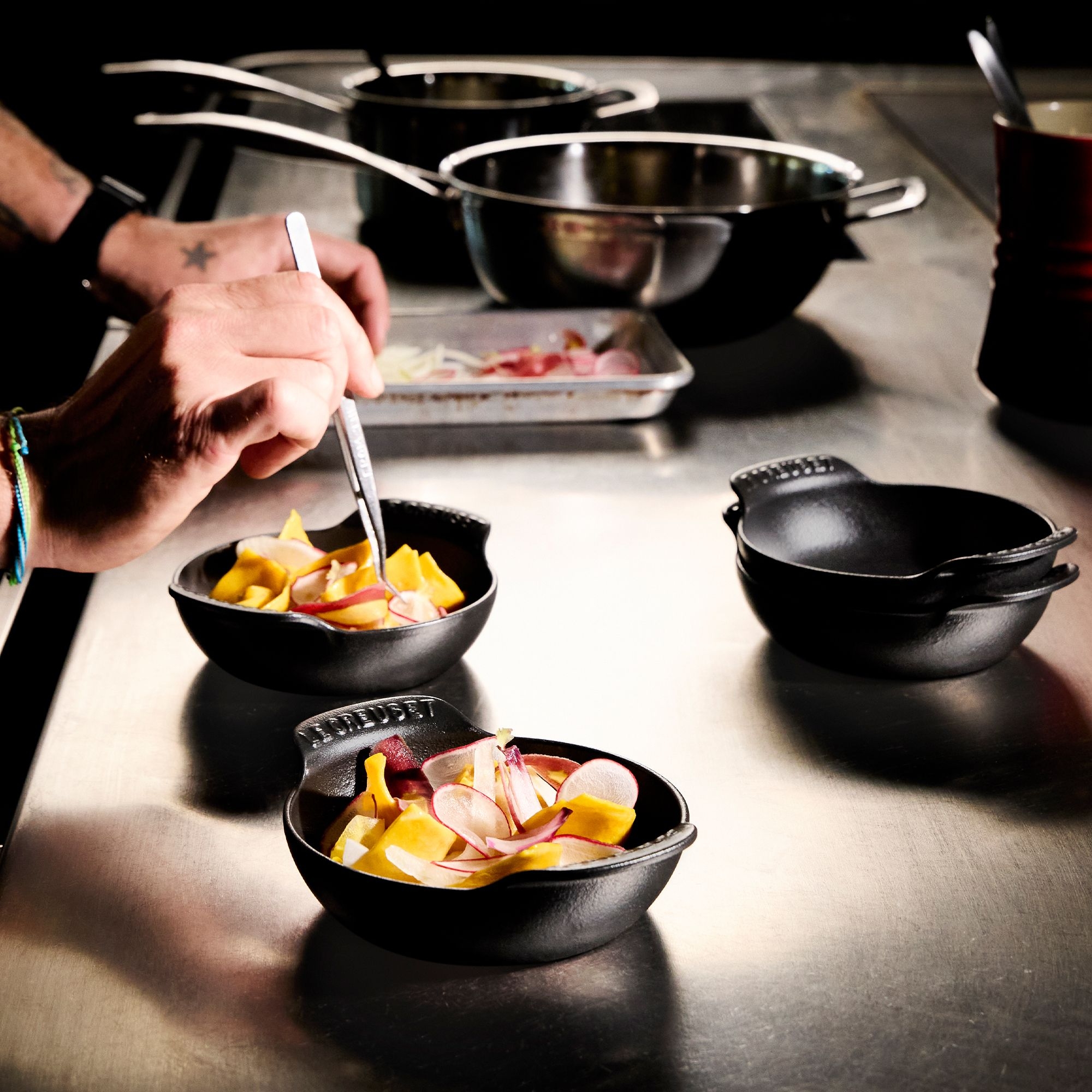 Le Creuset - Mini cocotte flat - set of 4 with lid - Black matt - Gourmand Collection Le Creuset - Mini cocotte flat - set of 4 with lid - Black matt - Gourmand Collection