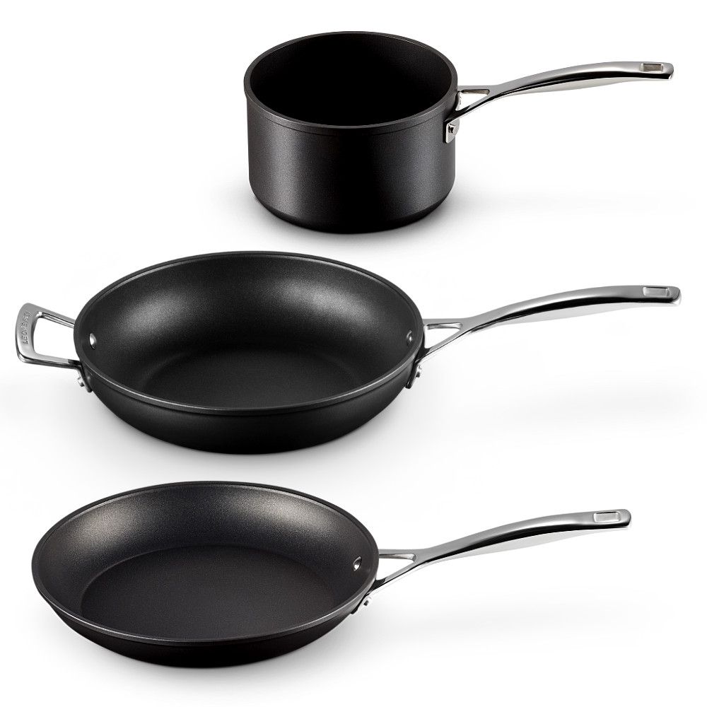 Le Creuset - Toughened Non-Stick 3-piece Cookware Set Le Creuset - Toughened Non-Stick 3-piece Cookware Set